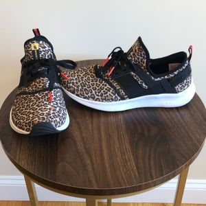 New Balance Leopard Print Sneakers sz 9